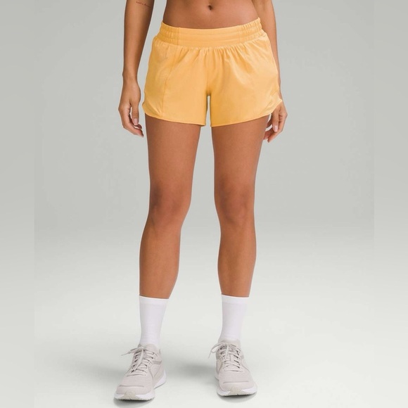 A Lululemon Hotty Hot Low-Rise Lined Short 4" - Picture 4 of 5